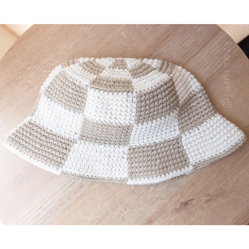 Checkered Crochet Bucket Hat - Cream/Tan (Handmade) - Picture 7 of 11